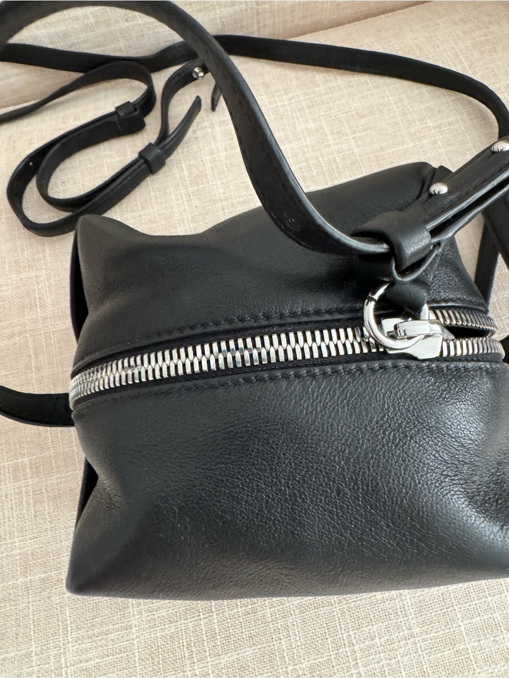 Massimo Dutti Black Leather Mini Crossbody Bag - Picture 4 of 4